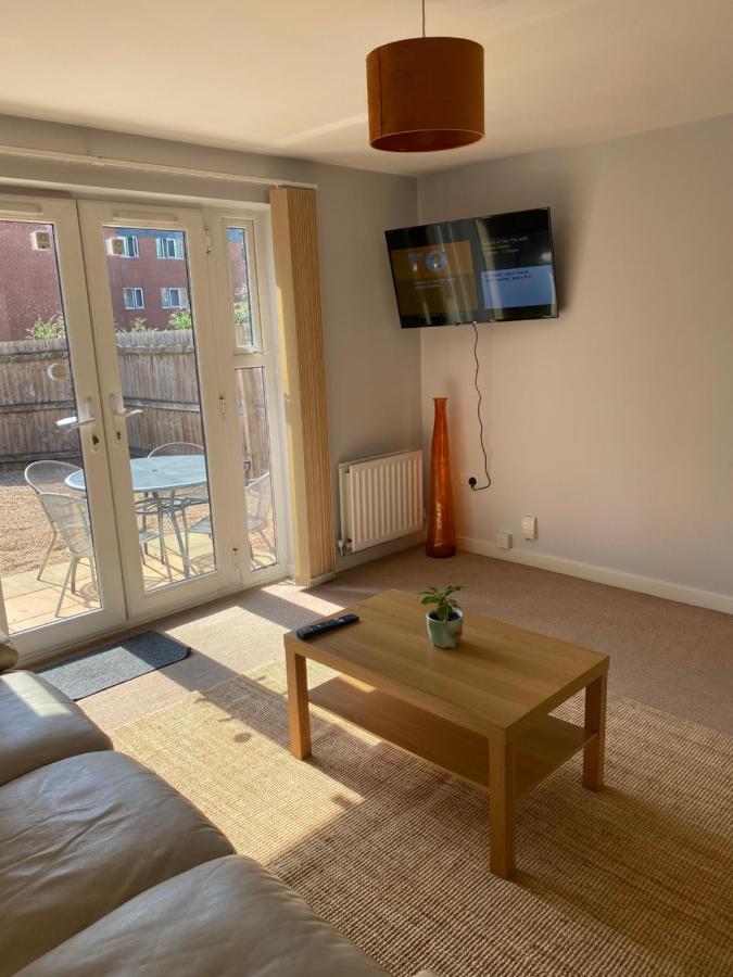 Coventry City Centre Townhouse With Private Parking Villa Dış mekan fotoğraf